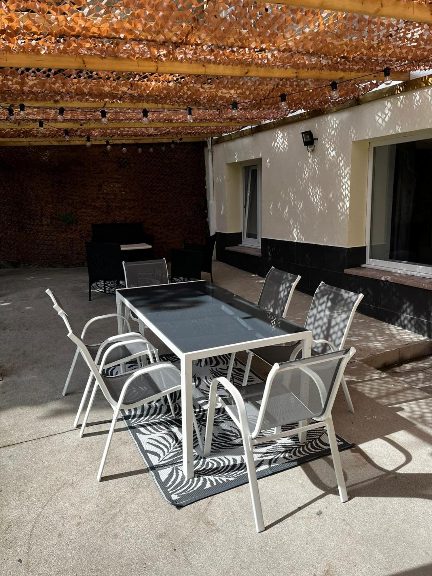 Jardin En El Centro Catedral Apartment Oviedo Exterior photo
